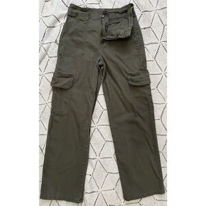 Y2K Olive Green Cargo Pants Relaxed Wide Leg Utility Size 7/28 Celebrity Pink